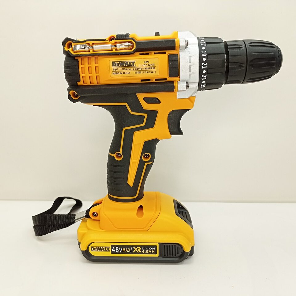 Taladro DeWalt 48 Voltios Mandril De 38